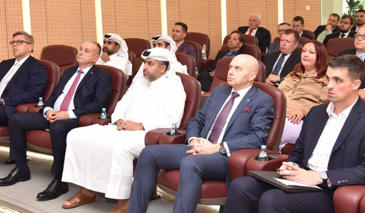 Qatar Free Zones' CEO Meets Czech Delegation